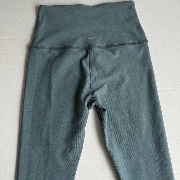 Beyond Yoga Spacedye Caught Midi High Waisted Legging - Picture 6 of 9